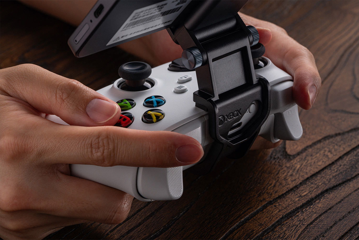 Uchwyt do telefonu komórkowego – Microsoft Controller Xbox Wireless recenzja i cena